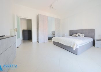 camera da letto - Three-room apartment Via Rintone 28, Taranto - photo 10
