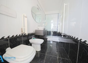 bagno - Three-room apartment Via Rintone 28, Taranto - photo 13