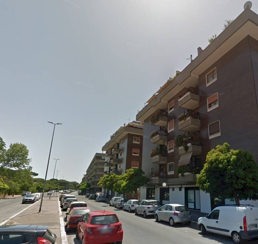 Shop viale dei promontori, Roma - photo 3