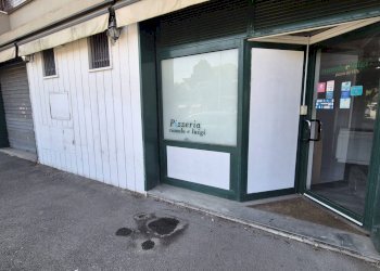 Shop viale dei promontori, Roma - photo 5