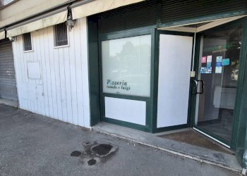 Shop viale dei promontori, Roma - photo 6