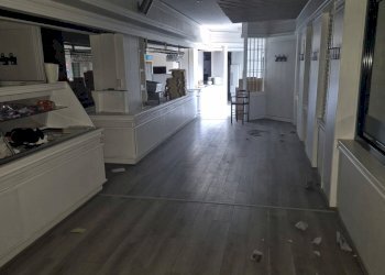 Shop viale dei promontori, Roma - photo 8