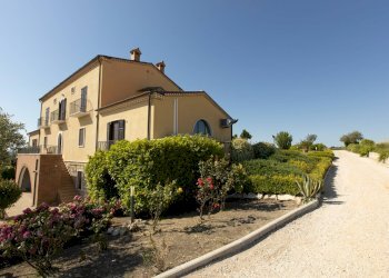 Attività Commerciale CONTRADA DI PEZZE CORUNDOLI, Montecilfone - foto 27