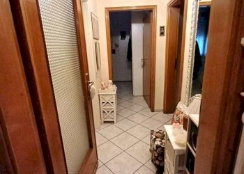 Interno appartamento - Three-room apartment via Carlo Sigonio, Carpi - photo 9