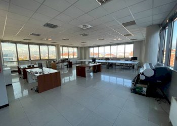 Interno non residenziale - Office strada del Drosso, 33, Torino (neighborhood Mirafiori Sud) - photo 4