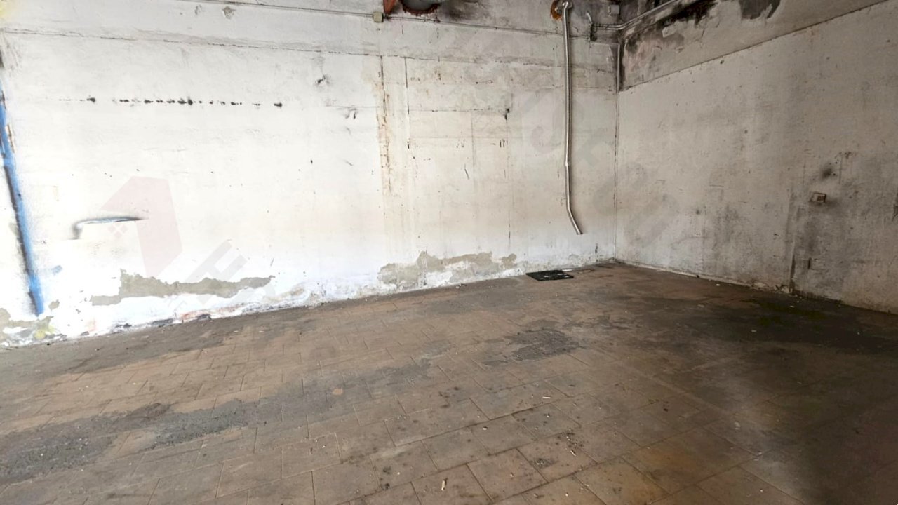 IMG-20241029-WA0090.jpg - Magazzino Selargius - foto 3