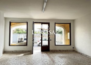 6.jpg - Four-room apartment Vernole - photo 30