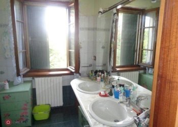 a4654fb33ea093406d81fe21ba00d5c1.jpg - Villa Fornovo di Taro - foto 7