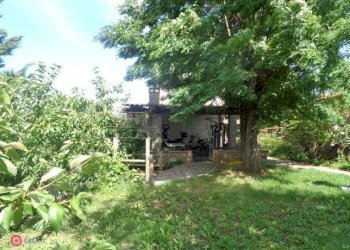 239a2e22bd54bacce379a0eb3f541146.jpg - Villa Fornovo di Taro - foto 16
