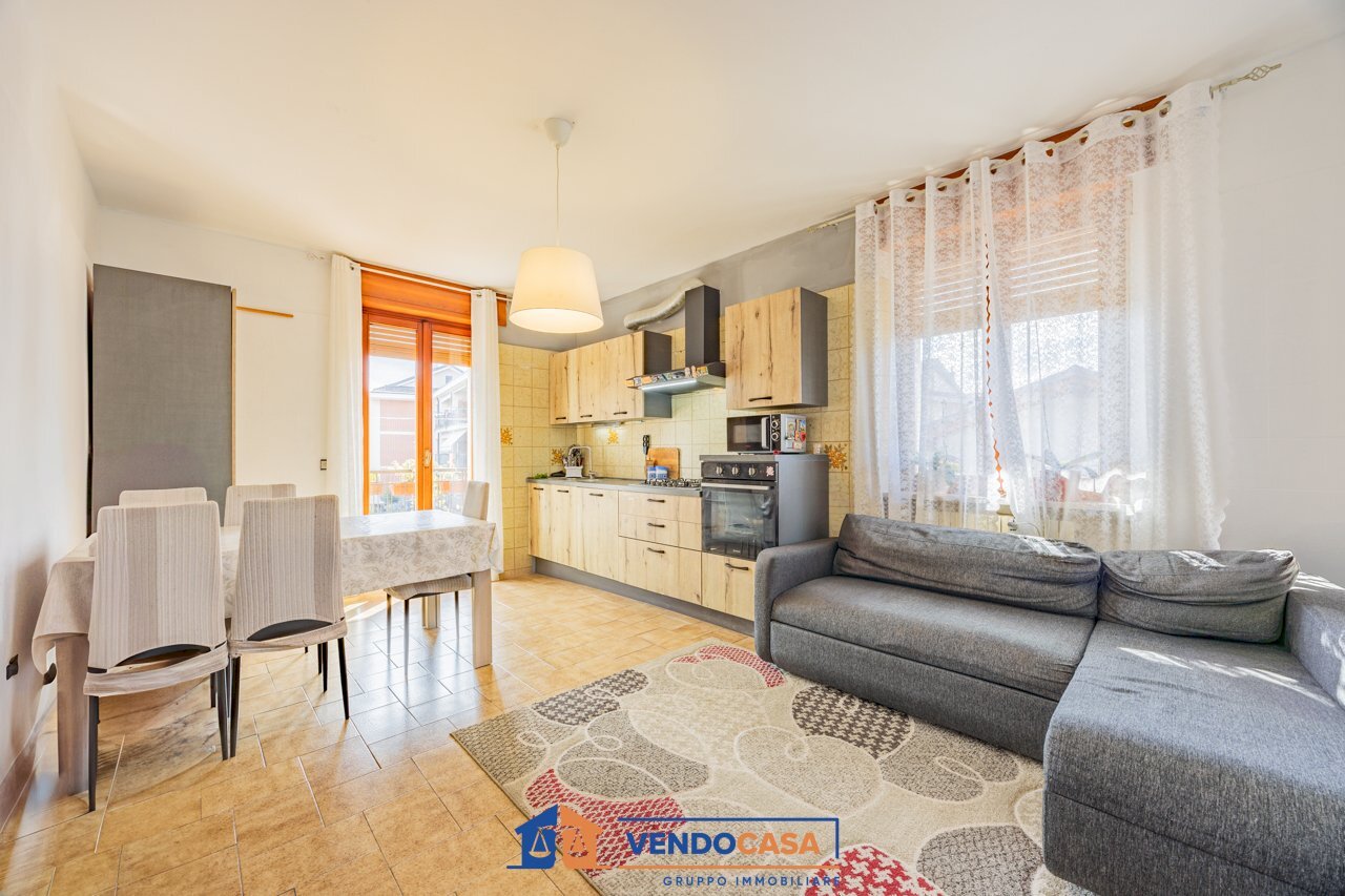 Three-room apartment Centallo - photo 1