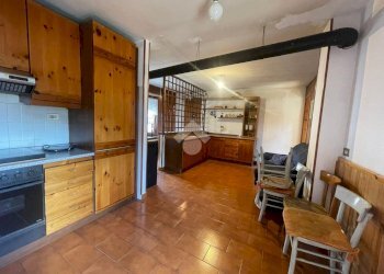 Three-room apartment Via Pierre Antoine Mons. Dauphin, Nus - photo 2