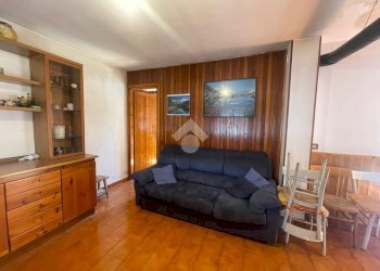 Three-room apartment Via Pierre Antoine Mons. Dauphin, Nus - photo 3