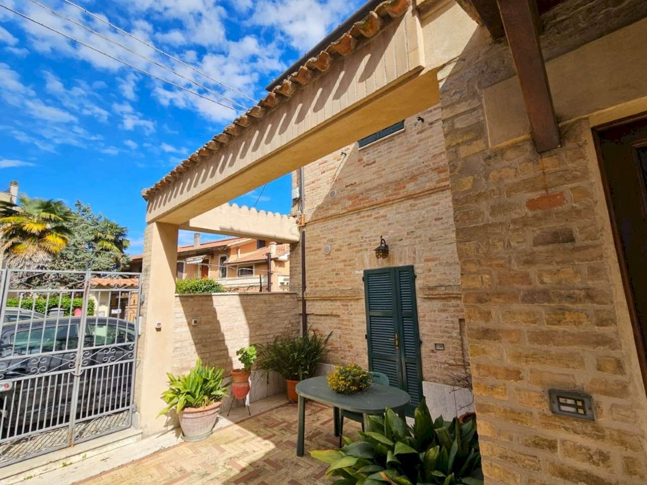 img-20240403-wa0031 - Villa Bifamiliare Osimo - foto 3