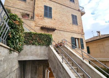 img-20240212-wa0010 - Semi-detached Villa Osimo - photo 12