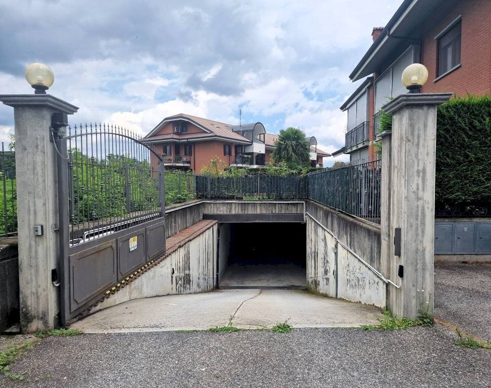 Box auto - Box via Val della Torre, 60, Alpignano - photo 1