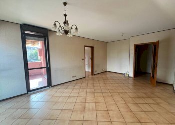 Stanza non arredata - Quadrilocale corso Francia, 2, Cuneo (zona Donatello) - foto 4