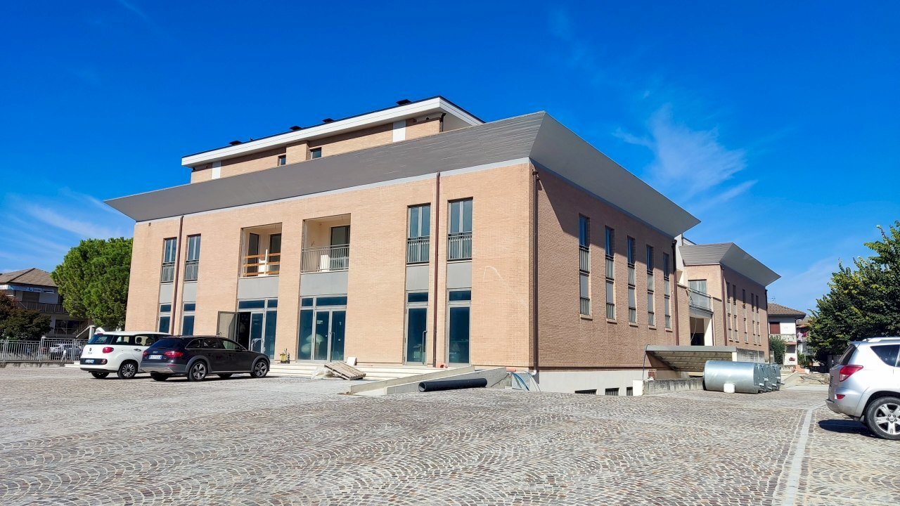 PT ESTERNO FOTO F.jpg - Stable - Palace Spinetoli - photo 1