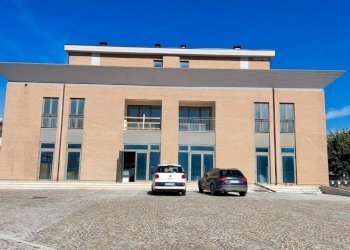 PT ESTERNO FOTO E.jpg - Stabile - Palazzo Spinetoli - foto 3