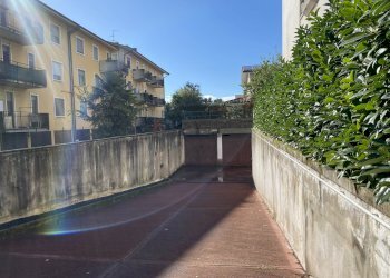 Garage - Parking Cologno al Serio - photo 11