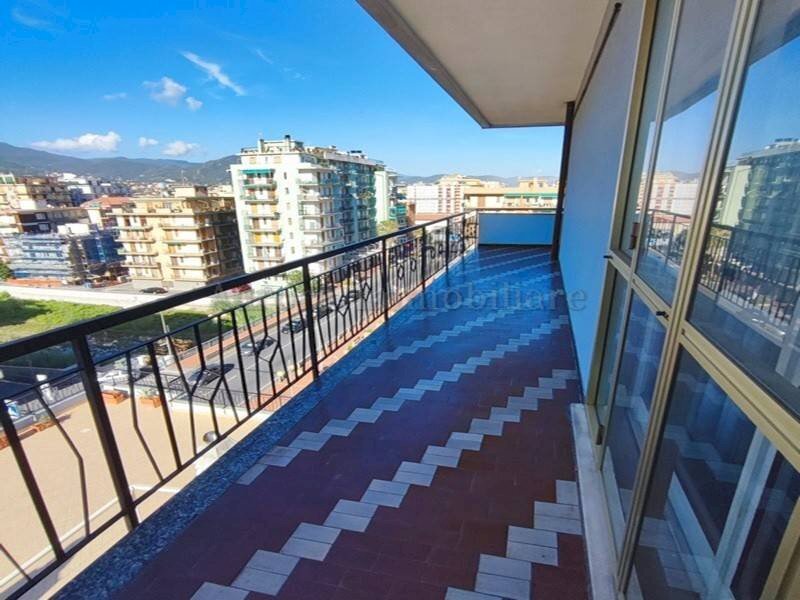 Three-room apartment Corso 4 Novembre, Borghetto Santo Spirito - photo 2