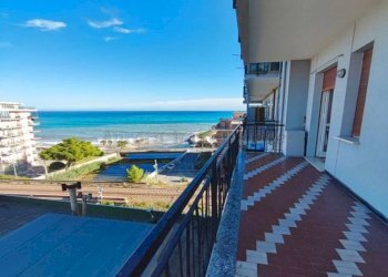 Three-room apartment Corso 4 Novembre, Borghetto Santo Spirito - photo 12