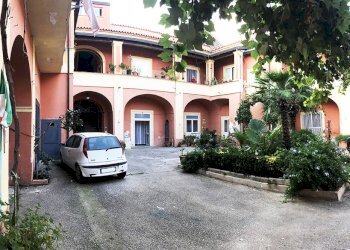 Stabile - Palazzo Via Michele Fiano, 20, Casagiove - foto 4