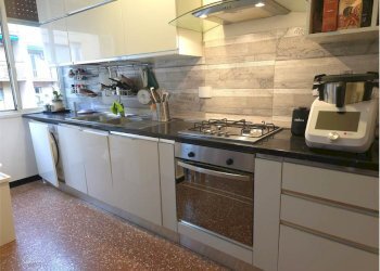 Three-room apartment Genova - photo 3
