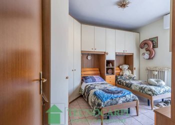 Camera da letto - Trilocale via Alcide De Gasperi, Carpi - foto 10