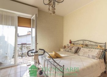 Camera da letto - Trilocale via Alcide De Gasperi, Carpi - foto 17