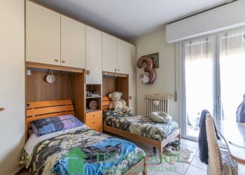 Camera da letto - Trilocale via Alcide De Gasperi, Carpi - foto 35