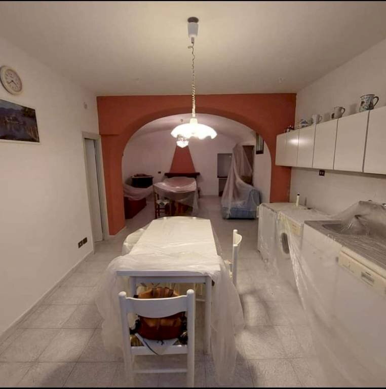 Cucina - Bilocale via San Giovanni, Onano - foto 1