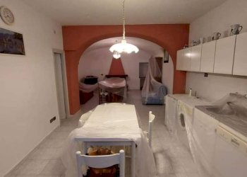 Cucina - Bilocale via San Giovanni, Onano - foto 1