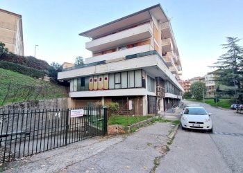 20241030_163501.jpg - Box Via Urelio Nicolodi 25, Avellino - foto 1