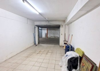 20241030_163901.jpg - Box Via Urelio Nicolodi 25, Avellino - foto 11