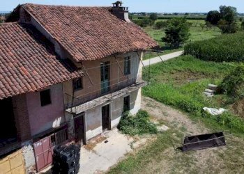 Casa indipendente Regione Torrazza, 60, Saluzzo - foto 1