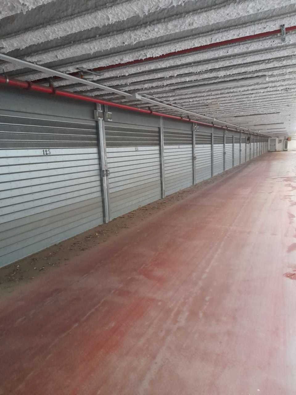 Interni - Box Largo Bastia, Roma - photo 1