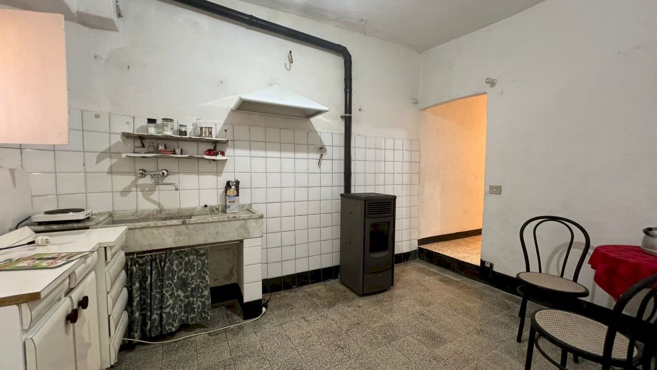 rif 1657 foto (9).jpg - Porzione di casa Via Nicolò Massa 86, Stella - foto 2