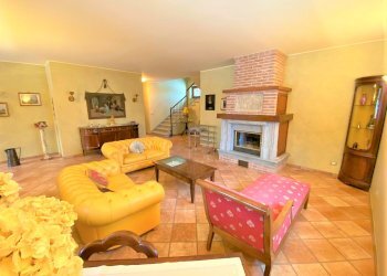 Independent house Sanfrè - photo 4