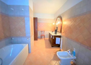 Independent house Sanfrè - photo 17