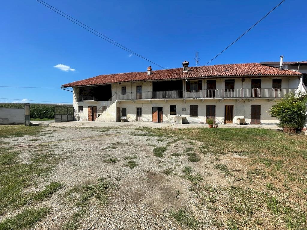 Independent house Caramagna Piemonte - photo 1
