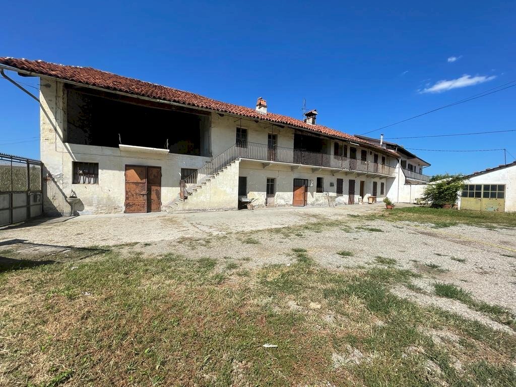 Independent house Caramagna Piemonte - photo 2