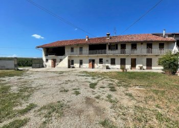 Independent house Caramagna Piemonte - photo 1