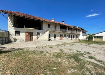 Independent house Caramagna Piemonte - photo 2