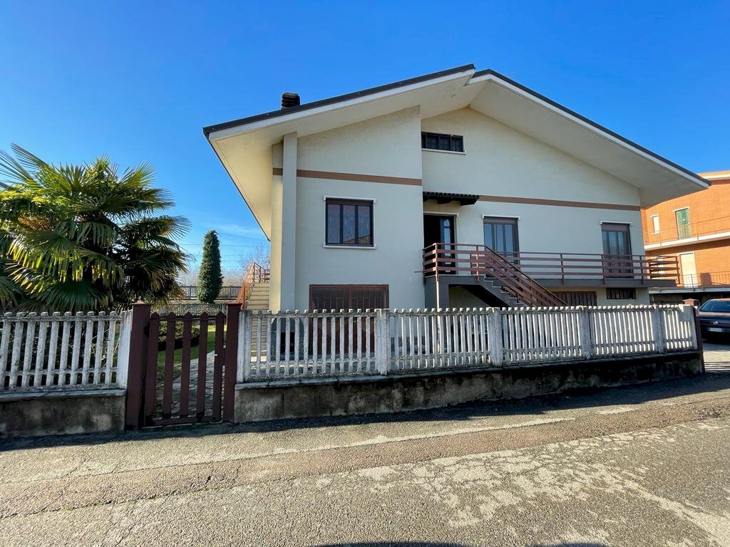 Casa indipendente Sanfrè - foto 2