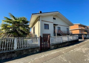 Independent house Sanfrè - photo 1