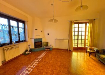 Independent house Sanfrè - photo 12