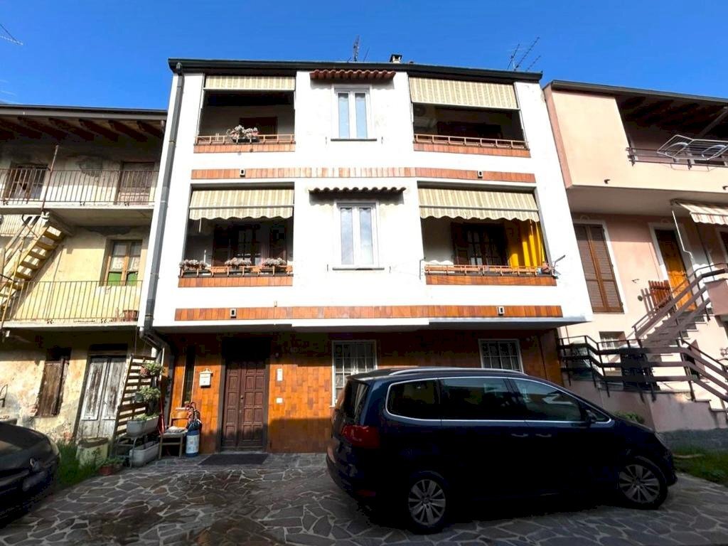 Casa semi indipendente Via Giuseppe Garibaldi, Trecate - foto 3