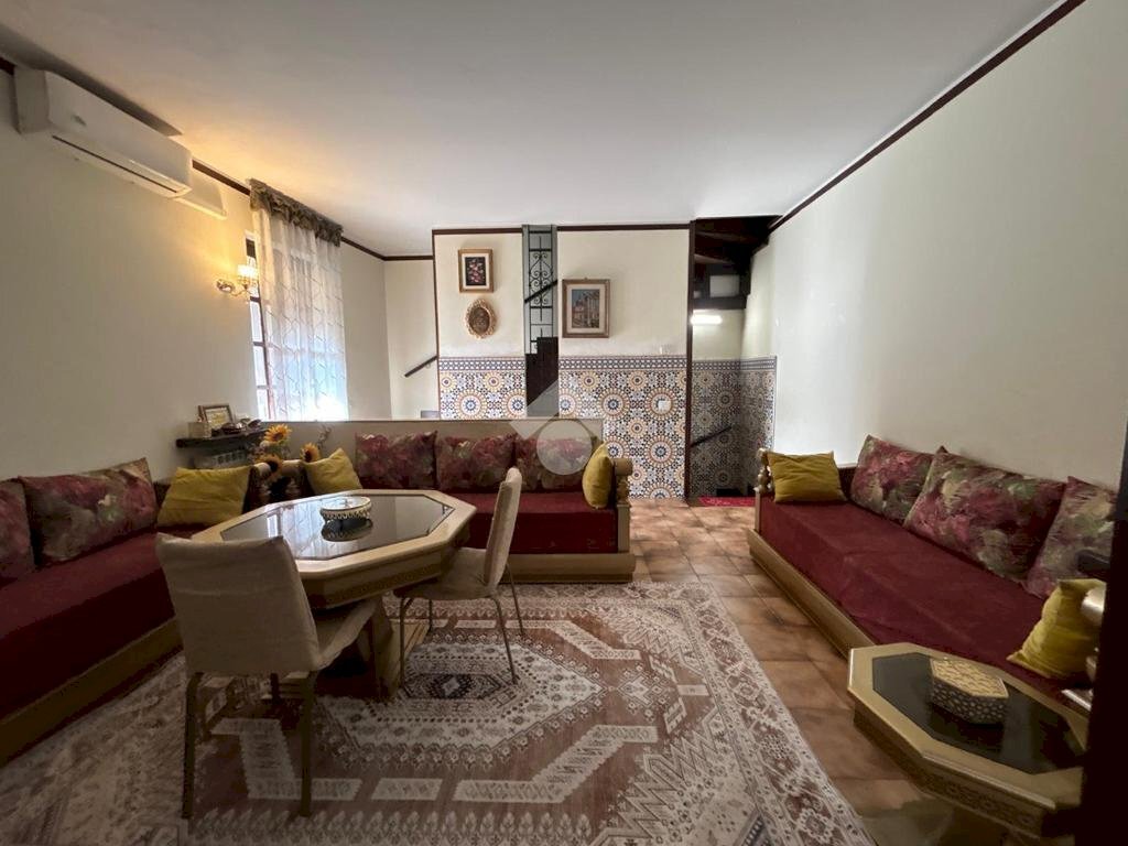 Casa semi indipendente Via Giuseppe Garibaldi, Trecate - foto 1