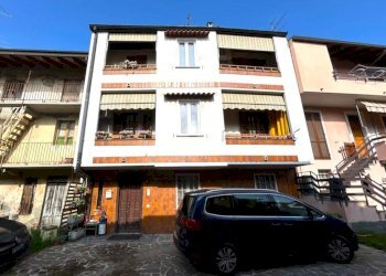 Casa semi indipendente Via Giuseppe Garibaldi, Trecate - foto 3