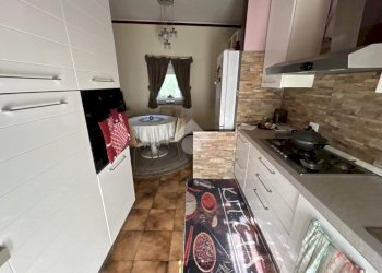 Casa semi indipendente Via Giuseppe Garibaldi, Trecate - foto 8